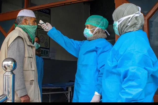 ପ୍ରତି କରୋନା ରୋଗୀର ଚିକିତ୍ସା ପାଇଁ ଖର୍ଚ୍ଚ ହେଉଛି ୧୬ ହଜାରରୁ ଅଧିକ ଟଙ୍କା । ୩୩ ଘରୋଇ ହସପିଟାଲରେ ୪୮୦ କୋଟି ଟଙ୍କା ଖର୍ଚ୍ଚ କରିଛନ୍ତି ରାଜ୍ୟ ସରକାର ।