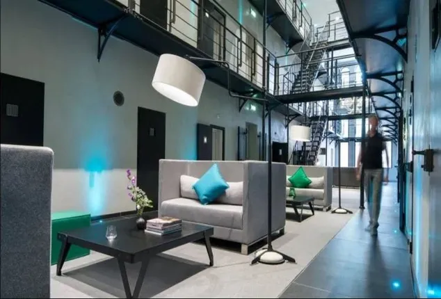 ଦୁନିଆର ବିରଳ ଦେଶ । ଯେଉଁଠି ଆଲିସାନ୍ ହୋଟେଲରେ ପରିଣତ ହୋଇଛି ଅଧିକାଂଶ ଜେଲ୍ ।