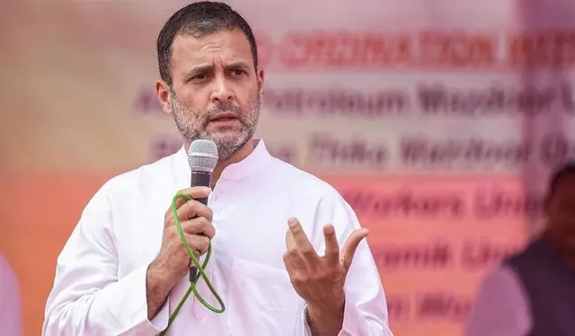 ଶାହା, ମୋଦୀଙ୍କୁ ଟାର୍ଗେଟ କଲେ ରାହୁଲ । କହିଲେ, ବିଜେପିରେ ରହିବାକୁ ହେଲେ ବିଜେପି ନେତାଙ୍କ ପାଦ ଛୁଇଁବାକୁ ପଡିବ।