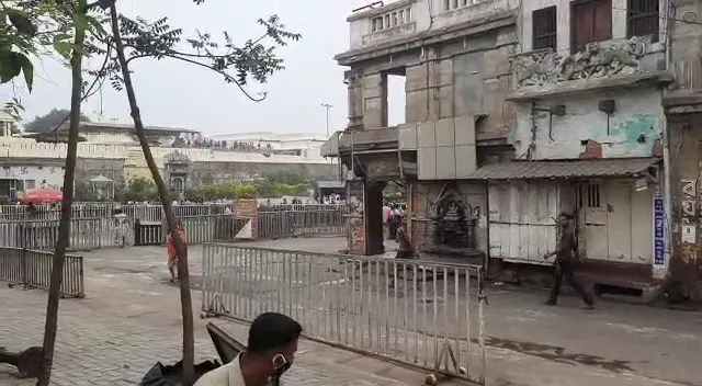 ପୁରୀ ଶ୍ରୀମନ୍ଦିର ଚାରିପାଖରେ ପୁଣି ଆରମ୍ଭ ହେଲା ଉଚ୍ଛେଦ କାମ : ସିଂହଦ୍ୱାର ସମ୍ମୁଖ ପୁରାତନ ରାଧାବଲ୍ଲଭ ମଠ ଭାଙ୍ଗୁଛି ପ୍ରଶାସନ