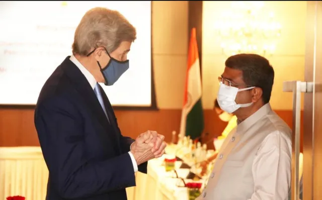 ଆମେରିକାର ସ୍ୱତନ୍ତ୍ର ଜଳବାୟୁ ରାଷ୍ଟ୍ର ପ୍ରତିନିଧି ଓ କେନ୍ଦ୍ରମନ୍ତ୍ରୀ ଧର୍ମେନ୍ଦ୍ରଙ୍କ ମଧ୍ୟରେ ଆଲୋଚନା । କେନ୍ଦ୍ରମନ୍ତ୍ରୀ କହିଲେ, ସ୍ୱଚ୍ଛ ଓ ସବୁଜ ଉର୍ଜା ଆପଣାଇବା ଦିଗରେ ଉଭୟ ଦେଶ ସହଯୋଗୀ ହେବେ ।