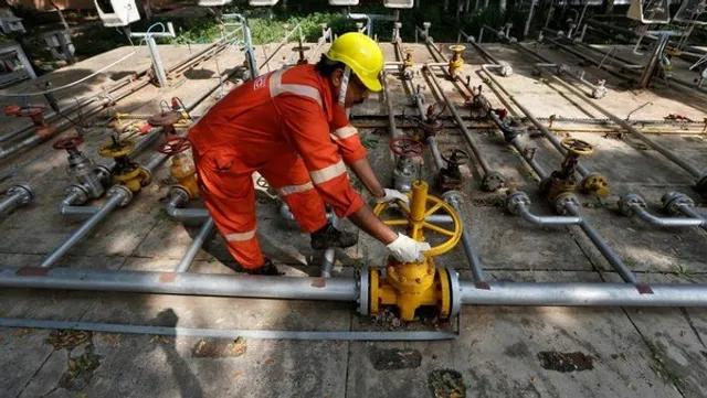 ଓଏନଜିସିର ୩ କର୍ମଚାରୀ ସନ୍ଦିଗ୍ଧ ଆତଙ୍କବାଦୀ ସଙ୍ଗଠନ ଦ୍ୱାରା ଅପହୃତ । ପରିତ୍ୟକ୍ତ ଗାଡି ଉଦ୍ଧାର । 