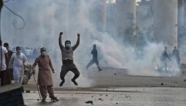 ପାକିସ୍ତାନରେ ଫ୍ରାନ୍ସ ବିରୋଧୀ ହିଂସା ଗୁରୁତର। ୧୨ ଜଣ ଆନ୍ଦୋଳନକାରୀ ମୃତ, ୪୦ ଜଣ ଆହତ