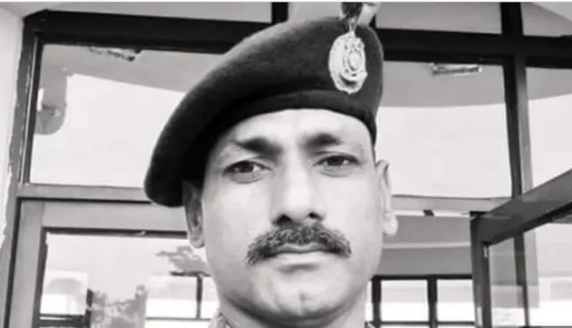 ଛତିଶଗଡରେ ପୁଅ ହୋଇଗଲା ସହିଦ । ହେଲେ ମା ଜଣା ଯାଉନାହିଁ ସହିଦ ହେବାର ଖବର ।