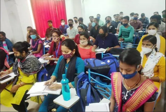 କୋଭିଡ କଟକଣା ଉଲ୍ଲଂଘନ ଅଭିଯୋଗ : ମହିନ୍ଦ୍ରା କୋଚିଂ ସେଂଟରକୁ ସିଲ କଲା କଟକ ମହାନଗର ନିଗମ