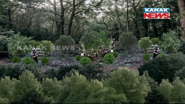 ମାଓବାଦୀଙ୍କ କବଳରେ ଯବାନ । ସାମ୍ବାଦିକଙ୍କ ମାଧ୍ୟମରେ ଦେଲେ ସୂଚନା, ପତ୍ନୀ କହିଲେ ଅଭିନନ୍ଦନଙ୍କ  ଭଳି କରାଯାଉ ଉଦ୍ଧାର