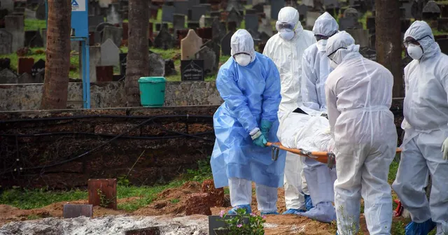 କରୋନାରେ ଦେଶରେ ଅଲୋଡ଼ା ରେକର୍ଡ । ଗୋଟିଏ ଦିନରେ ୪ ହଜାର ଟପିଲା ମୃତ୍ୟୁ ସଂଖ୍ୟା । ୨୪ ଘଂଟାରେ କରୋନା ନେଇଛି ୪ ହଜାର ୧୮୭ ଜଣଙ୍କ ଜୀବନ