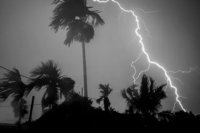 ୯ ଯାଏ ଜାରି ରହିବ କାଳବୈଶାଖୀ, ବଢ଼ିବନି ତାତି... କେତେକ ସ୍ଥାନରେ ବିଜୁଳି, ଘଡ଼ଘଡ଼ି ସହ ବର୍ଷା ସମ୍ଭାବନା