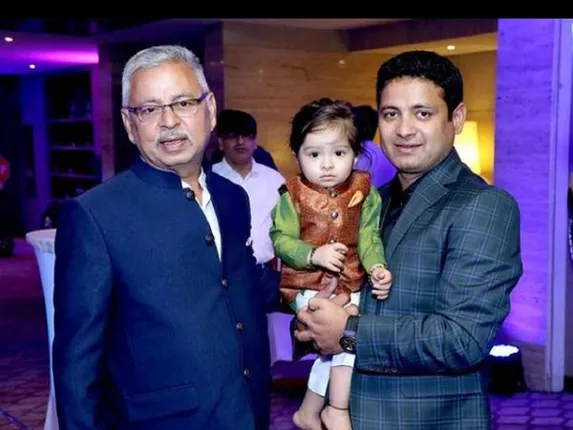 କରୋନାରେ ଆଖି ବୁଜିଲେ ପୀୟୁଷ ଚାୱଲାଙ୍କ ବାପା । ଟ୍ୱିଟ୍ କରି ଶ୍ରଦ୍ଧାଞ୍ଜଳି ଦେଲା ମୁମ୍ବାଇ ଇଣ୍ଡିଆନ୍ସ ।