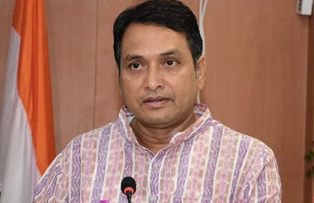 ବାତ୍ୟା ମୁକାବିଲା ପ୍ରସ୍ତୁତି: ଶକ୍ତିମନ୍ତ୍ରୀ କହିଲେ, ବିଦ୍ୟୁତ୍ ବିଭାଗର ସମସ୍ତ କର୍ମଚାରୀଙ୍କ ଛୁଟି ବାତିଲ । କୋଭିଡ୍ କେୟାର, ହସ୍ପିଟାଲରେ ଷ୍ଟାଣ୍ଡ ବାଏ ବ୍ୟବସ୍ଥା ।