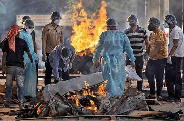 କରୋନା ଭୟରେ ସମ୍ପର୍କୀୟଙ୍କ ଦେଖାମିଳୁନି... ଶବ ସତ୍କାର ପାଇଁ ସ୍ୱେଚ୍ଛାସେବୀ ଭରସା