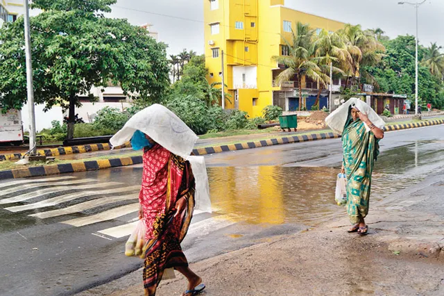 ଏଥର ଦଶହରାରେ ଶୁଖିଲା ରହିବ ପାଗ । ଉପକୂଳ ଓଡ଼ିଶାର କେତେକ ସ୍ଥାନରେ କାଁ ଭାଁ ହୋଇପାରେ ବର୍ଷା ।