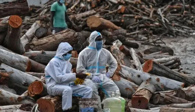 ଗ୍ରାମାଞ୍ଚଳରେ ସଂକ୍ରମଣ ବଢିଲେ,ଚାପ ସହିପାରିବ ତ ଚିକିତ୍ସା ଭିତ୍ତିଭୂମି? ଗ୍ରାମାଞ୍ଚଳ ପାଇଁ କେନ୍ଦ୍ର ଜାରି କଲା ନୂଆ ଗାଇଡଲାଇନ ।