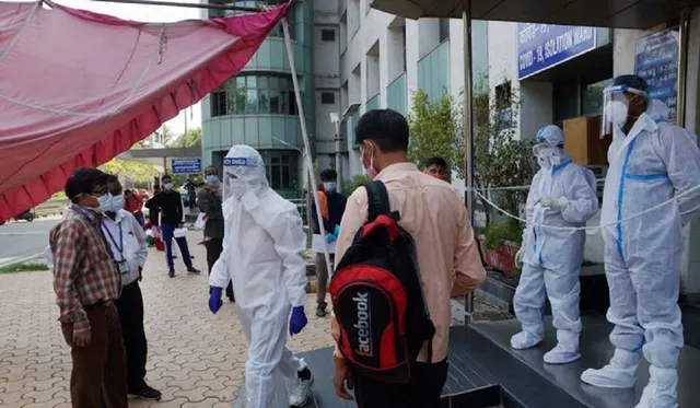 ଅମ୍ଲଜାନ ଅଭାବ କରୁଛି ଅଣନିଶ୍ୱାସୀ । କର୍ଣ୍ଣାଟକ ଚାମରାଜନଗର ସରକାରୀ ଡାକ୍ତରଖାନାରେ ଗୁରୁତର ରୋଗୀଙ୍କୁ ମିଳିଲାନି ଅକ୍ସିଜେନ । 