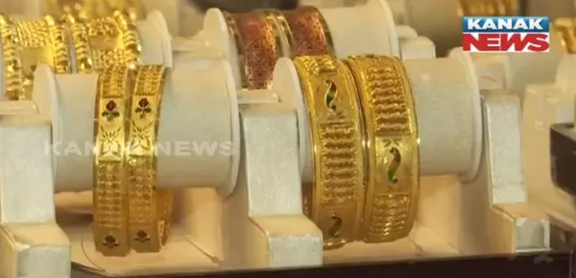 ଅକ୍ଷୟ ତୃତୀୟାରେ ନାହିଁ ସୁନା କିଣିବାକୁ ଆଗ୍ରହ : ସେପଟେ ସାରା ଦେଶରେ ଲକଡାଉନ୍ ସଟଡାଉନ୍ କାରଣରୁ ସୁନା ବ୍ୟବସାୟରେ ପ୍ରାୟ ୧୦ ହଜାର କୋଟି କ୍ଷତି ଆକଳନ