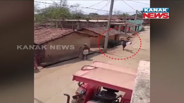 ଚାଲିଗଲା ଜୀବନ...କରୋନା ଭୟରେ ପାଖ ମାଡିଲେନି ସାହି ପଡିଶା : ଶବକୁ କାନ୍ଧରେ ବୋହି ଶ୍ମଶାନକୁ ନେଲା ପୁତୁରା