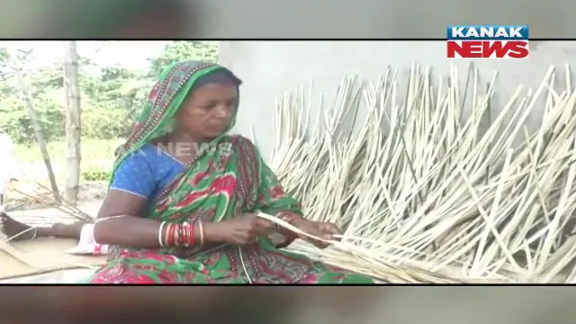 କରୋନା ବଢାଇଲା ବାଉଁଶ କାରିଗରଙ୍କ ସମସ୍ୟା । ମାନ୍ଦା ପଡିଲା ବେପାର, ପରିବାର ଚଳାଇବା ହେଲାଣି କଷ୍ଟ ।