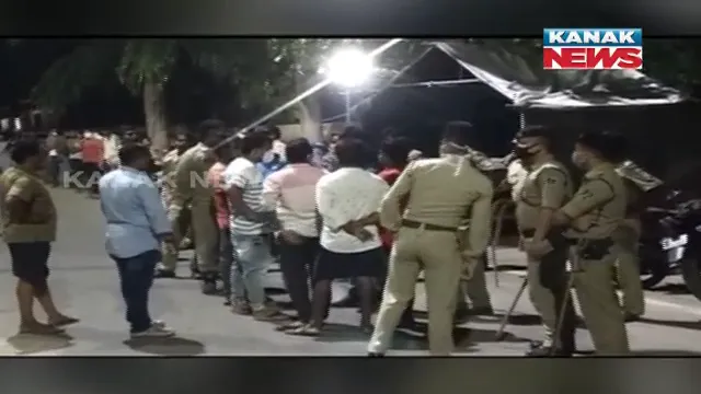 ବୁର୍ଲା କୋଭିଡ ହସ୍ପିଟାଲରେ ଭୁଲ ଚିକିତ୍ସା କରାଯାଉଥିବା ଅଭିଯୋଗ । ନର୍ସଙ୍କ ବିରୋଧରେ ଅଭିଯୋଗ ଆଣିଲେ କରୋନା ସଂକ୍ରମିତ ନର୍ସ ।