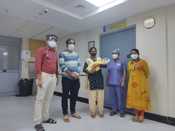 କରୋନାକୁ ହରାଇଲା କୁନି ଶିଶୁ । ନବଜାତ ଶିଶୁକୁ କୋଭିଡରୁ ସୁସ୍ଥ କଲେ ସମ୍ ଅଲ୍ଟିମେଟ୍ ମେଡିକେୟାରର ଡାକ୍ତର ।