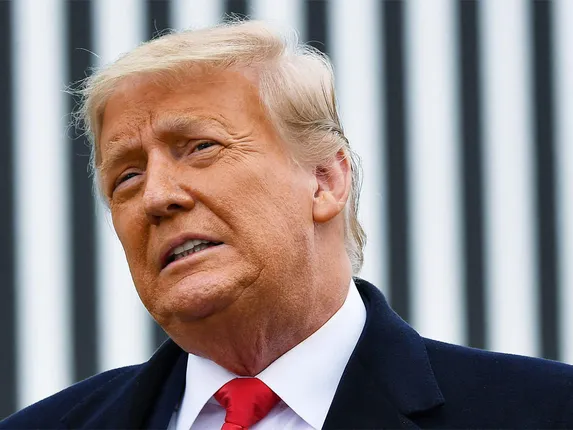 କରୋନା ଭୂତାଣରୁ ଉତ୍ପତ୍ତି ନେଇ ଚୀନ୍ ଉପରେ ବର୍ଷିଲେ ଆମେରିକାର ପୂର୍ବତନ ରାଷ୍ଟ୍ରପତି ଡୋନାଲଡ୍ ଟ୍ରମ୍ପ । କହିଲେ ଆମେରିକା ସମେତ ଅନ୍ୟ ଦେଶକୁ କ୍ଷତିପୂରଣ ଦେଉ ଚୀନ ।