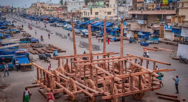 ଜୁଲାଇ ୧୨ରେ ମହାପ୍ରଭୁଙ୍କ ରଥଯାତ୍ରା : ଜୋରସୋରରେ ଚାଲିଛି ରଥକାମ; କାମରେ ଲାଗିଛନ୍ତି ବିଶ୍ୱକର୍ମା ସେବାୟତ