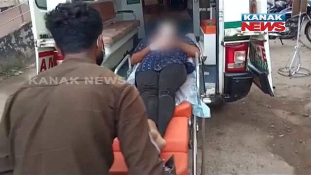 ଏକତରଫା ପ୍ରେମରୁ ଅଭାବନୀୟ ଘଟଣା : ନବମ ଶ୍ରେଣୀ ଛାତ୍ରୀଙ୍କୁ ଭୁଜାଲିରେ ଆକ୍ରମଣ; ଗୁରୁତର ଅବସ୍ଥାରେ ମେଡିକାଲରେ ଭର୍ତ୍ତି