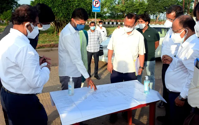 ଏସସିବି ସମ୍ପ୍ରସାରଣ କାର୍ଯ୍ୟର ତଦାରଖ କଲେ ଫାଇଭ୍-ଟି ସଚିବ : ତାଳଦଣ୍ଡା କେନାଲ ଅତ୍ୟାଧୁନିକୀକରଣ କାର୍ଯ୍ୟ ବୁଲି ଦେଖିଲେ