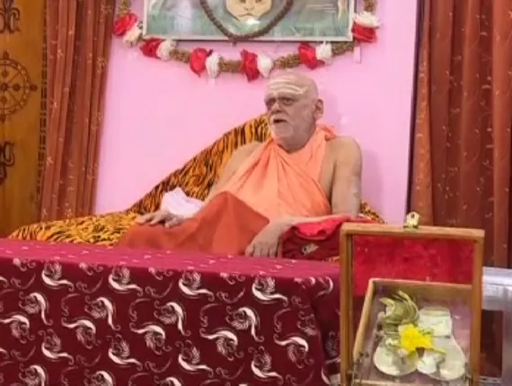 ରଥାରୁଢ ଶ୍ରୀଜିଉଙ୍କ ଦର୍ଶନ ପାଇଁ ଶଙ୍କରାଚାର୍ଯ୍ୟଙ୍କୁ ନିମନ୍ତ୍ରଣ । ରଥ ପ୍ରଦିକ୍ଷଣ ସହ ଦର୍ଶନ କରିବେ ଶଙ୍କରାଚାର୍ଯ୍ୟଙ୍କ ସମେତ ଗୋବର୍ଦ୍ଧନ ପୀଠର ୭ଜଣ  ।