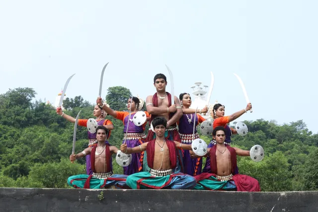 ଭାରତୀୟ ସାଂସ୍କୃତିକ ନୃତ୍ୟ ପ୍ରତିଯୋଗିତାରେ ପ୍ରଥମ ପୁରସ୍କାର ପାଇଲା ଓଡିଶା । ପାଇକ ବିଦ୍ରୋହର ଗାଥାକୁ ନିଖୁଣ ଭାବେ ଦେଖାଇ ପ୍ରଥମ ହେଲା ନୃତ୍ୟ ନୈବେଦ୍ୟ । ପୁରସ୍କାର ଘୋଷଣା କଲେ ସାଂସଦ ସୋନାଲ ମାନସିଂହ ।