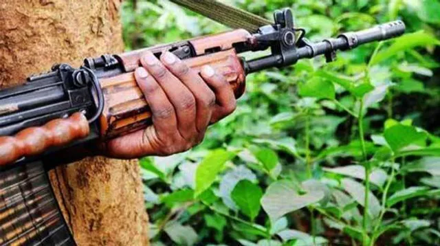 ଛତିଶଗଡ ଦନ୍ତେୱାଡ଼ାରେ ପୁଲିସ-ମାଓବାଦୀ ମୁହାଁମୁହିଁ । ପୁଲିସ ଗୁଳିରେ ଆଖି ବୁଜିଲେ ୩ ମାଓବାଦୀ।