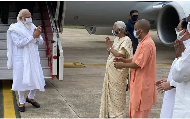 କଲ୍ୟାଣ ସିଂଙ୍କୁ ଶ୍ରଦ୍ଧାଞ୍ଜଳି ଦେବାକୁ ବିମାନ ବନ୍ଦରରେ ପହଂଚିଲେ ପ୍ରଧାନମନ୍ତ୍ରୀ ନରେନ୍ଦ୍ର ମୋଦୀ, ସୋମବାର ହେବ ଅନ୍ତିମ ସଂସ୍କାର