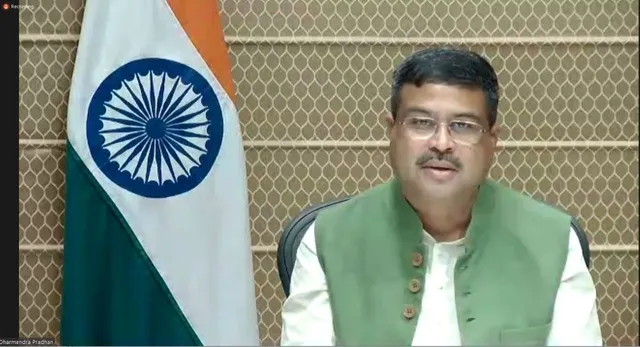 ସମ୍ବାଦ ଡିଜିଟାଲ ଏବଂ ‘ପୁନଶ୍ଚ ପୃଥିବୀ’ର ଭର୍ଚ୍ଚୁଆଲ୍ ଲୋକାର୍ପଣ ଉତ୍ସବରେ ଯୋଗଦେଲେ କେନ୍ଦ୍ରମନ୍ତ୍ରୀ ଧର୍ମେନ୍ଦ୍ର ପ୍ରଧାନ । କହିଲେ ଜାତୀୟ ଶିକ୍ଷାନୀତିରେ ପରିବେଶ ସୁରକ୍ଷାକୁ ଗୁରୁତ୍ୱ ଦିଆଯାଇଛି ।