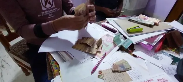 ଆୟ ବର୍ହିଭୂତ ସମ୍ପତ୍ତି ଠୁଳ ଅଭିଯୋଗରେ ୨ଟି ସ୍ଥାନରେ ଚଢାଉ : କିଶୋର ଚନ୍ଦ୍ର ପ୍ରଧାନଙ୍କ ଘରେ ୩ଜଣିଆ ଭିଜିଲାନ୍ସ ଟିମର ରେଡ୍