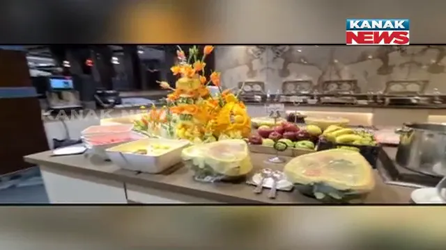 ହକି ଖେଳାଳିଙ୍କ ପାଇଁ ପ୍ରସ୍ତୁତ ହୋଇଛି ସ୍ୱତନ୍ତ୍ର ବ୍ୟଂଜନ : ଲଂଚ ଟେବୁଲ ସଜାଇବା ପାଇଁ ଲାଗିଲା ୧୪ଘଂଟା ସମୟ