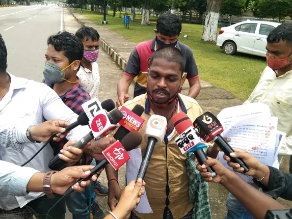 ବିଧାନସଭା ଆଗରେ ବିଷପିଇ ହାତ କାଟିବା ଘଟଣା: ଆଖିବୁଜିଲେ ଆତ୍ମହତ୍ୟା ଉଦ୍ୟମ କରିଥିବା ଯୁବକ