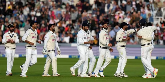 ହୋଟେଲରୁ ବାହାରିନଥିଲେ, ଅଧ ରାତି ଯାଏଁ ଶୋଇନଥିଲେ । ୫ମ ଟେଷ୍ଟ ରଦ୍ଦ ହେବା ପୂର୍ବରୁ କିଛି ଏମିତି କଟିଥିଲା ଭାରତୀୟ ଖେଳାଳୀଙ୍କ ରାତି ।