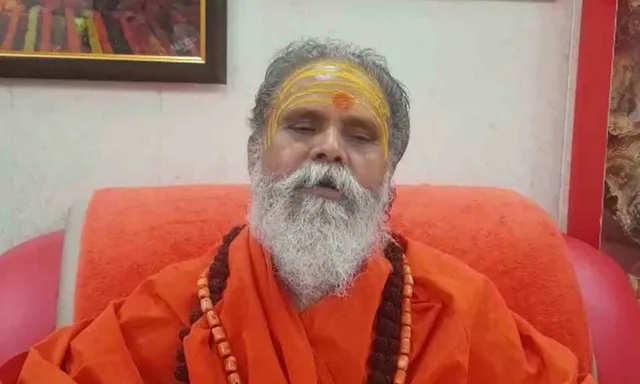 ଅଖାଡା ପରିଷଦର ଅଧ୍ୟକ୍ଷ ମହନ୍ତ ନରେନ୍ଦ୍ର ଗିରିଙ୍କ ସନ୍ଦେହଜନକ ମୃତ୍ୟୁ । କୋଠରୀ ଭିତରୁ ମିଳିଲା ସୁଇସାଇଡ୍ ନୋଟ ।