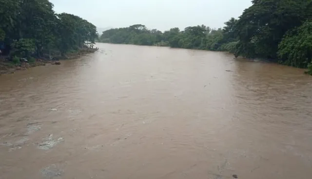 ଲଗାଣ ବର୍ଷାରେ ଉଛୁଳୁଛି ଗଞ୍ଜାମ ଜିଲ୍ଲାର ପ୍ରମୁଖ ନଦୀ । ଭଞ୍ଜନଗର ଏବଂ ବାଲିପଦର ଯୋଗାଯୋଗ ବିଚ୍ଛିନ୍ନ ।