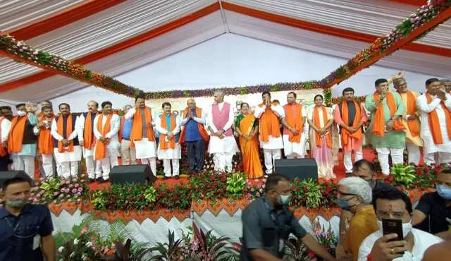 ଗୁଜରାଟରେ ନୂଆ ମନ୍ତ୍ରୀଙ୍କ ଭିତରେ ହେଲା ଦାୟିତ୍ୱ ବଣ୍ଟନ । ପଢନ୍ତୁ, କାହାକୁ ମିଳିଲା କେଉଁ ବିଭାଗ?