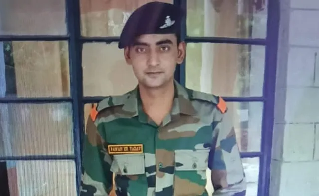 ମାସ୍କ ପିନ୍ଧି ନଥିବାରୁ ସେନା ଯବାନଙ୍କୁ ମାଡ ମାରିଥିଲେ ପୋଲିସ । ୩ ପୋଲିସ କର୍ମଚାରୀଙ୍କୁ ନିଲମ୍ବନ କଲେ ଏସପି ।