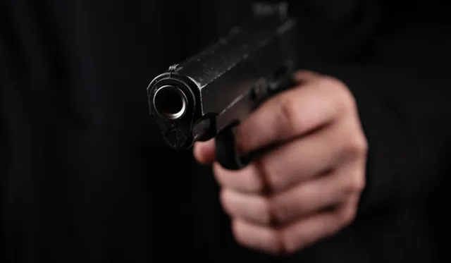 କାଶ୍ମୀର ଆତଙ୍କବାଦୀ ହମଲା । ଶ୍ରୀନଗରରେ ପୋଲିସ ଅଧିକାରୀଙ୍କୁ ପଛପଟୁ ଗୁଳିକଲା ଆତଙ୍କୀ।