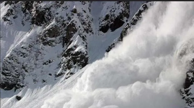 ‘ତ୍ରିଶୁଲ’ ଅଭିଯାନ ବେଳେ ଅଘଟଣ, ହିମସ୍କଳନ ହେବାରୁ ନୌସେନାର ୫ ପର୍ବତାରୋହୀ ଯବାନ ନିଖୋଜ