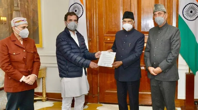 ଲଖିମପୁର ହିଂସା: ରାଷ୍ଟ୍ରପତିଙ୍କୁ ଭେଟିଲା କଂଗ୍ରେସ ପ୍ରତିନିଧି ଦଳ । କହିଲେ ବାପା ମନ୍ତ୍ରୀ ଅଛନ୍ତି, କେମିତି ହେବ ନିରପେକ୍ଷ ଯାଂଚ