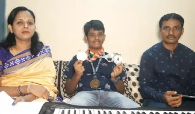 ସଙ୍ଗୀତ ଜଗତର ବିସ୍ମୟ ବାଳକ ଅର୍ପିତ: ଆଖିବୁଜି କି-ବୋର୍ଡରେ ବଜାଉଛନ୍ତି ୩୫ ଗୀତର ମ୍ୟୁଜିକ