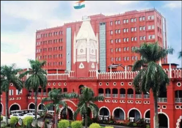 ଓଡ଼ିଶା ହାଇକୋର୍ଟରେ ତିନି ନୂଆ ବିଚାରପତିଙ୍କ ଶପଥ ଗ୍ରହଣ । ଶପଥ ପାଠ କରାଇଲେ ମୁଖ୍ୟ ବିଚାରପତି