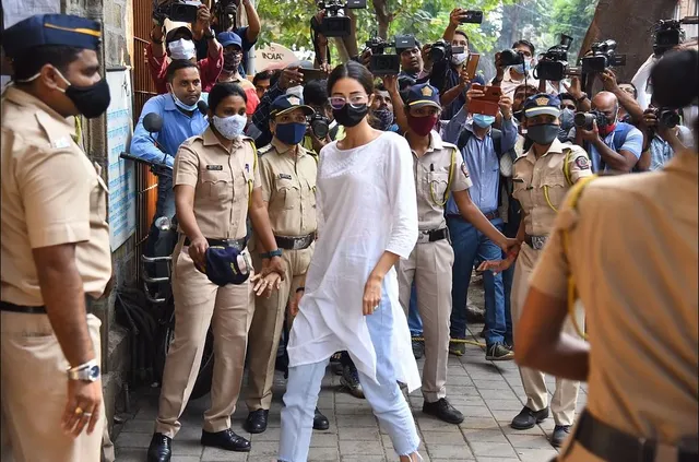 ଆଜି ପୁଣି ଏନସିବିରେ ହାଜର ହେବେ ଅଭିନେତ୍ରୀ ଅନନ୍ୟା ପାଣ୍ଡେ : ଆରୟନଙ୍କ ସହ ଲିଙ୍କ ନେଇ ନୋଟିସ ପରେ ଗତକାଲି ହୋଇଥିଲା ପଚରାଉଚରା