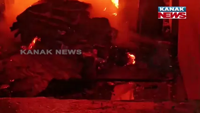 ଅମରାବତୀ କାରଖାନାରେ ଅଗ୍ନିକାଣ୍ଡ : ୫ ଘଣ୍ଟା ପରେ ନିଆ ଆୟତ୍ତ, ଅଳ୍ପକେ ବର୍ତ୍ତିଲେ କର୍ମଚାରୀ