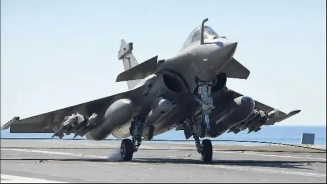 ଏଣିକି ୟୁପିର ପୂର୍ବାଞ୍ଚଳ ଏକ୍ସପ୍ରସୱେରେ ଅବତରଣ କରିବ ଲଢୁଆ ବିମାନ । ରିହର୍ସଲ ପାଇଁ ପହଞ୍ଚିଲା ୩ଟି ଫାଇଟର ଜେଟ୍