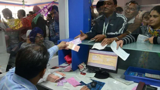 ୧୬୪ କୋଟି ଟଙ୍କା ଫେରାଇନି ବ୍ୟାଙ୍କ୍ । ଜନ ଧନ ଆକଉଣ୍ଟଧାରୀଙ୍କ ଠାରୁ ଶୁଳ୍କ ବାବଦକୁ କାଟିଥିଲା ଏସବିଆଇ । 