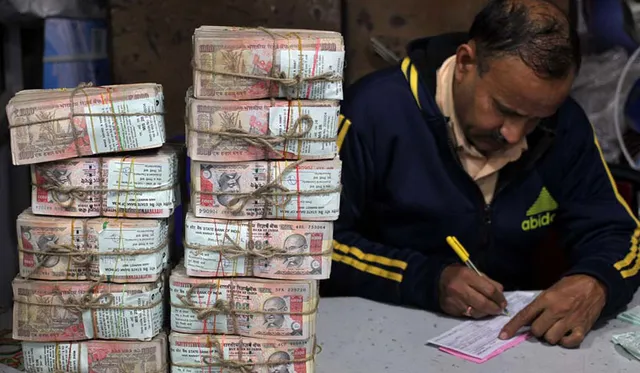 ୮୦୦ ଟନ୍ ଅଚଳ ନୋଟକୁ ନଷ୍ଟ କରିବା ପରେ କାହିଁକି ପଠାଗଲା ଦକ୍ଷିଣ ଆଫ୍ରିକା? ଜାଣନ୍ତୁ ଏହା ପଛର ରୋଚକ କାହାଣୀ?